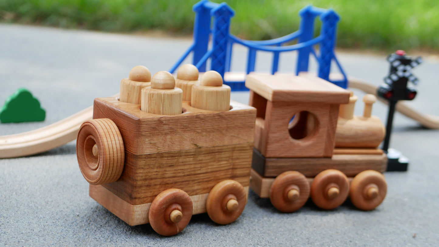 Wooden Train with pin Passengers toy